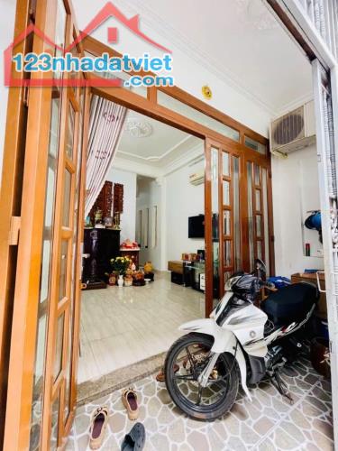 🔥 Bán nhà 2 tầng hẻm 4m đường Hoàng Bật Đạt, DT: 52m2, nhỉnh 4 tỷ
