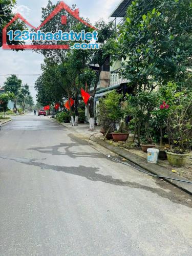 Bán đất mặt tiền đường Hồ Tỵ vị trí gần Phù Đổng, Hoà Xuân, giá 3 tỷ 1 tl