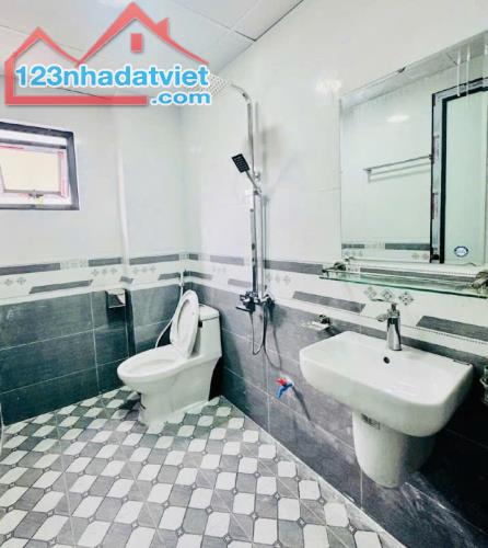 THẬT KHÔNG TƯỞNG NHÀ 5T HÀ ĐÔNG LẠI ĐẸP VÀ HẠT DẺ NHƯ NÀY, Ô TÔ ĐỖ NHỈNH 4TY. - 4