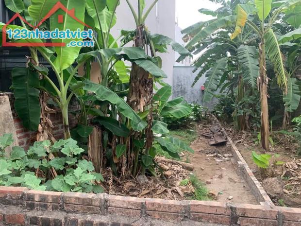 Siêu hiếm! Chính chủ gửi mảnh đất 45m2 Hậu Dưỡng, Gần trục kinh doanh, ngõ ô tô 3.35 tỉ - 3