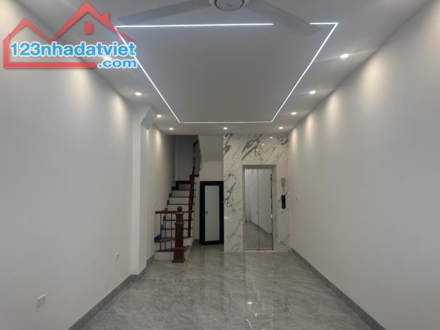 HỘ KHẨU TỨ LIÊN - MẶT NGÕ THÔNG  - OTO VÀO NHÀ - 6 TẦNG THANG MÁY - KINH DOANH TỐT - 48M