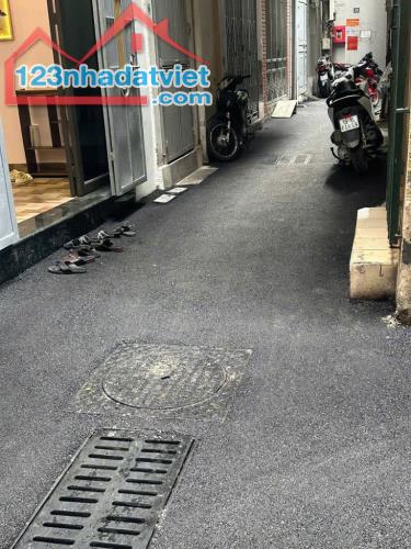 Bán nhà Thanh Xuân Phố Khương Đình 9.7 tỷ, 48m2, MT 5,3m, 3 gác cách ô tô 20m - 1