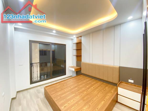 SIÊU PHẨM ĐỊNH CÔNG, 6 TẦNG THANG MÁY, MẶT PHỐ 3 BƯỚC CHÂN, 35M2, NHỈNH 8 TỶ. - 2