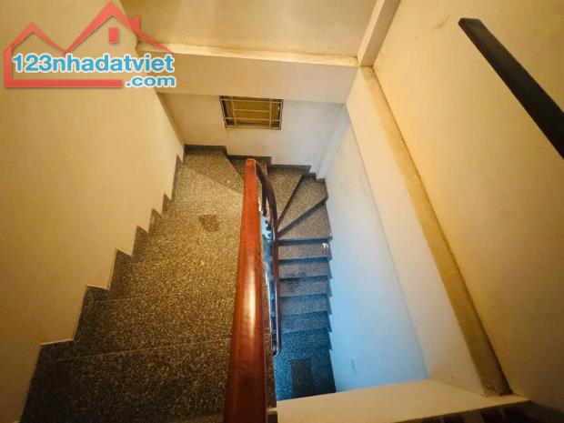Bán nhà Thanh Xuân Phố Khương Đình 6,8 tỷ, 47m2, MT 5,7m, cách ô tô 30m - 4