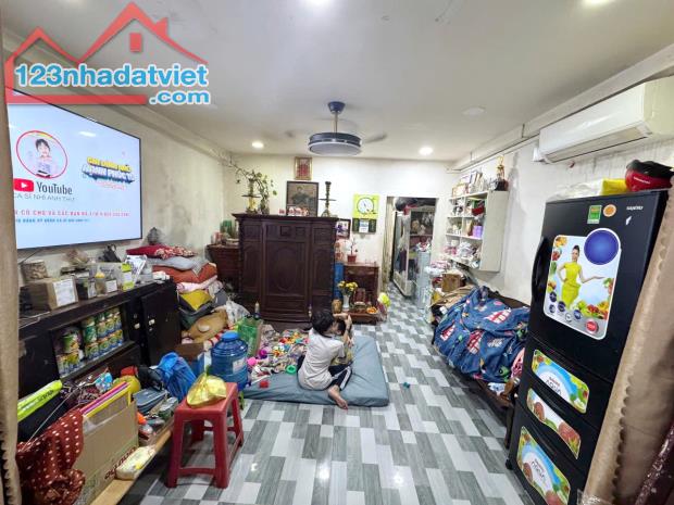 Nhà 50.2m2 hẻm 154 Âu Dương Lân P3Q8