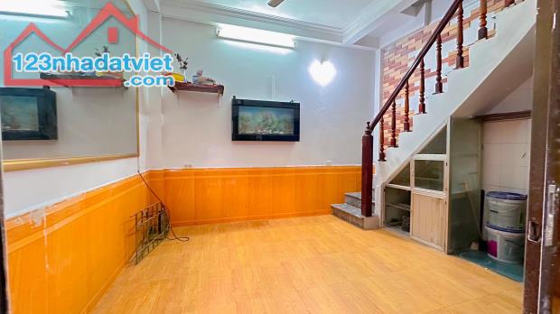 Vị trí siêu đẹp, tiện ích đầy đủ:, 2 ty x. - 4