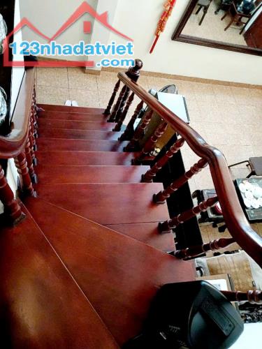 BÁN NHÀ 4 TẦNG, 60M² – BỒ ĐỀ, LONG BIÊN – GẦN PHỐ CỔ – Ô TÔ ĐỖ CỬA – GIÁ 10.8 TỶ - 3