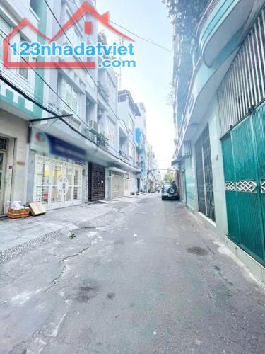 Bán CHDV 4 tầng hẻm xe tải 109 đường Dương Bá Trạc P1Q8. 10.5 tỷ - 4
