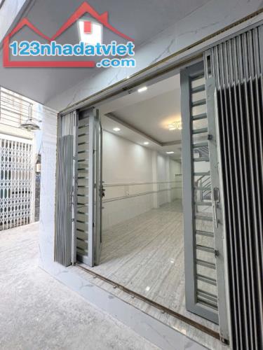 Bán nhà Góc 2MT, hẻm 141 Tám Danh P4 Q8