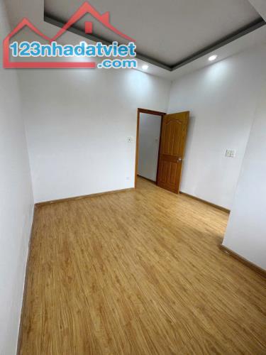 Bán nhà Góc 2MT, hẻm 141 Tám Danh P4 Q8 - 4