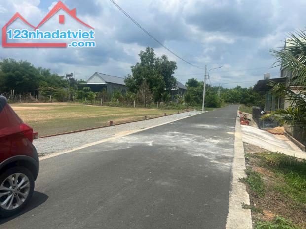 350tr cho 1 nền đất bình dương ngay trung tâm huyện - 1