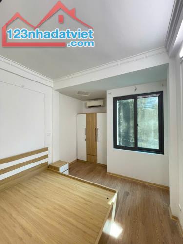 Bán nhà ở Mỹ Đình mới đẹp thoáng sáng ô tô đỗ gần dt 35m 5t mt 3,8m giá 4,9 tỷ