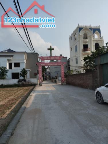 BÁN ĐẤT VÂN CÔN, HOÀI ĐỨC, 41M, 2 TỶ 300 TRIỆU, 5M RA ÔTÔ, 2 KM RA VÀNH ĐAI 4