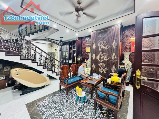 MẶT NGÕ KIM NGƯU - PHÂN LÔ ÔTÔ TRÁNH, ĐỖ NGÀY ĐÊM - GIÁ 13 TỶ - 1