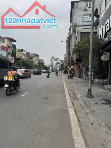 NHÀ ĐẸP NGHI TÀM - PHÂN LÔ ÔTÔ TRÁNH, VÀO NHÀ - 40M RA PHỐ - GIÁ 35 TỶ MẶT TIỀN 9M