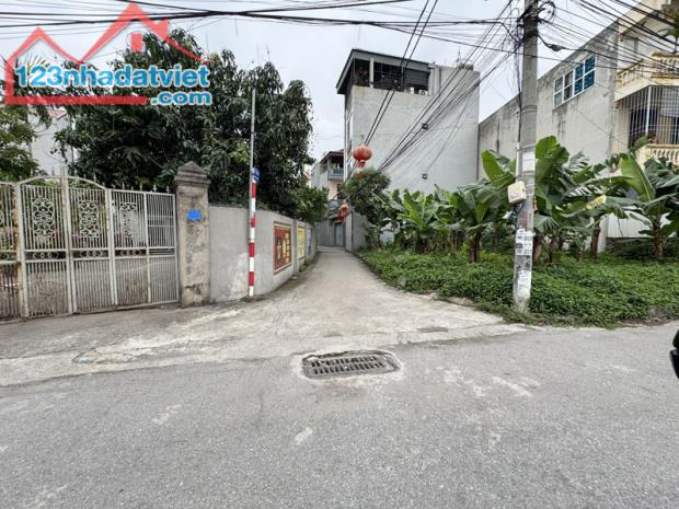 Bán 62,2m2 đất tổ 8 Thạch Bàn, Long Biên. Ô tô con chạy tới, cách 20m ra bãi đỗ xe - 2