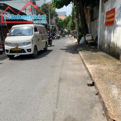Đường Nguyễn Duy Cung, Hẻm xe hơi, 3PN có PN dưới trệt, 56m2, Chỉ 4 Tỉ 099 - 4