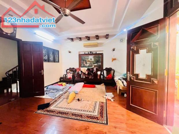 HÀO NAM - GẦN PHỐ - SÂN THOÁNG - BAN CÔNG RỘNG - 55M² NHỈNH 8 TỈ - KINH DOANH - DÒNG TIỀN - 5