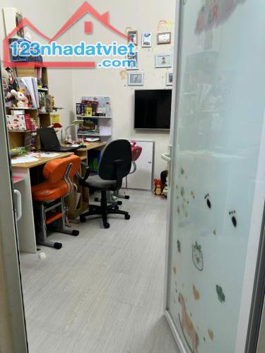 Mặt phố Hàng Gai - Vị trí phố cổ VIP - Kinh doanh đỉnh - Sổ đỏ chính chủ. - 3