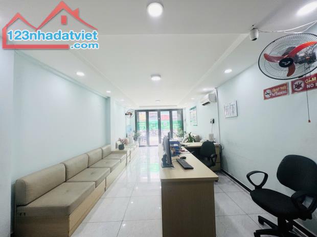 Bán nhà 2 Mặt tiền Ba Tháng Hai, gần Tạ Uyên - Q11, 3.8/5X18.5M, 3 Tâng, giảm 17.5 tỷ - 1