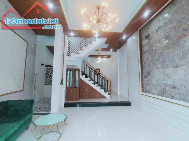 🔥MẶT TIỀN VÀNG GIÁ TỐT – SỞ HỮU NGAY TRẦN CAO VÂN 3 TẦNG CHỈ 7.9 TỶ – CHO THUÊ 15TR/THÁNG