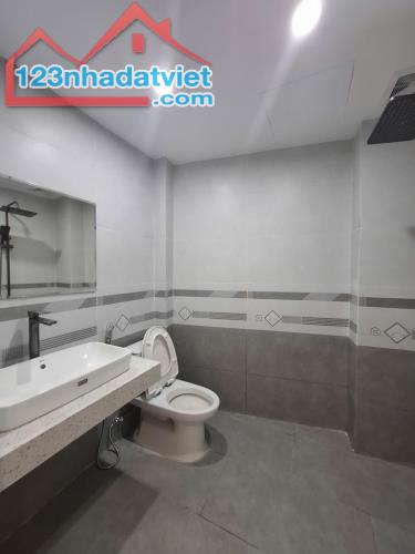 Bán nhà Gia Quất Long Biên – Ô tô qua nhà – Ngõ thông - Ở ngay - 34m - 6.4 Tỷ(TL) - 4