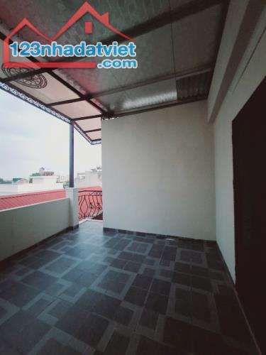 Bán nhà Gia Quất Long Biên – Ô tô qua nhà – Ngõ thông - Ở ngay - 34m - 6.4 Tỷ(TL) - 5