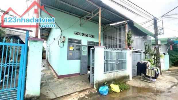 Bán đất (5x20) tặng dãy trọ ngay 1 xẹc Nguyễn Thị Ngâu Hóc Môn giá 900 triệu
