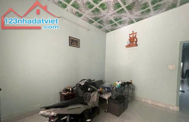 CHỦ CẦN BÁN NHÀ TẠI HÓC MÔN 820 TRIỆU 6MX25M - 1