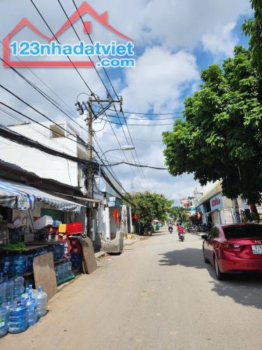 BÁN NHÀ NGAY CHỢ HIỆP BÌNH HẺM XE HƠI 2 TẦNG 60M2 NHỈNH 4 TỶ NHÀ MỚI VÀO Ở NGAY