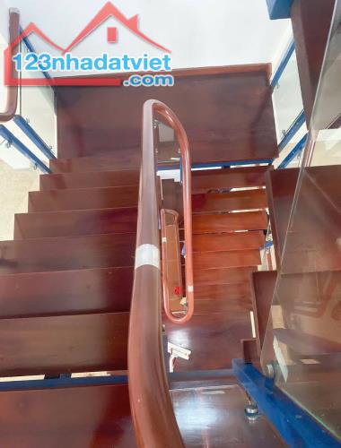 BÁN CĂN HOA HẬU PHỐ MINH KHAI DT 40M2 MT3,8M - 4
