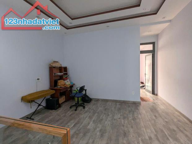 Bán Nhà 3 tầng MT Nhơn Hoà 9, Cẩm Lệ, nhà đẹp, MT kinh doanh, giá 4,49 tỷ - 3