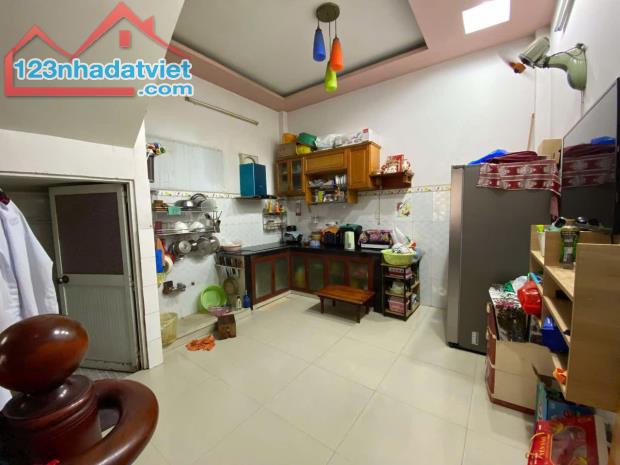 Nhà 4 tầng, hẻm ô tô 7 chỗ, gần mặt tiền Trường Chinh, 5.5 tỷ - 2