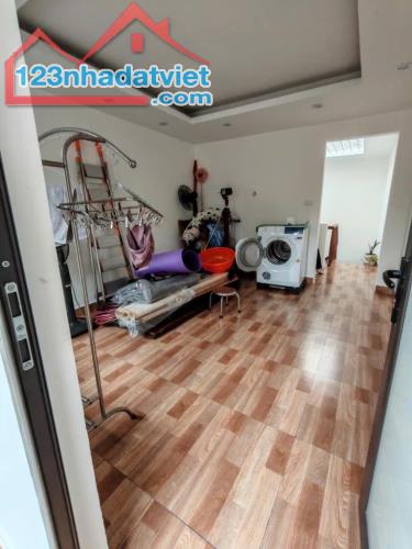 BÁN ĐẤT TẶNG NHÀ- PHỐ THÁI HÀ-ĐỐNG ĐA- ĐẤT PHÂN LÔ -DT 49M2-GIÁ CHỈ 11.5 TỶ