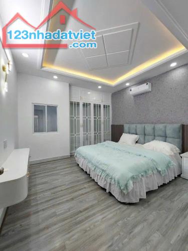 Đi nước ngoài định cư bán gấp nhà ở đường Bắc Hải, phường 15, quận 10, giá 3 tỷ 050 triệu - 2