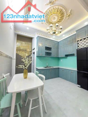 Đi nước ngoài định cư bán gấp nhà ở đường Bắc Hải, phường 15, quận 10, giá 3 tỷ 050 triệu - 4