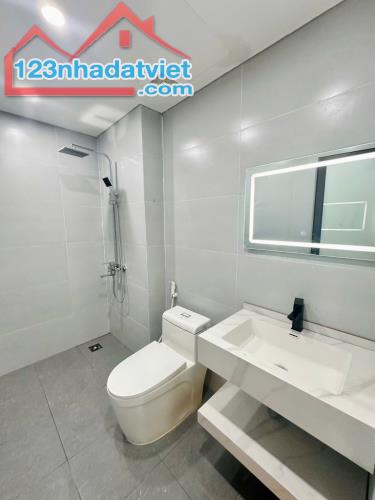 💥Bán Gấp Nhà Vip Tôn Dức Thắng, 7 Tầng Thang Máy, 1 Nhà Ra Phố, Ở - Kinh Doanh Đỉnh - 4