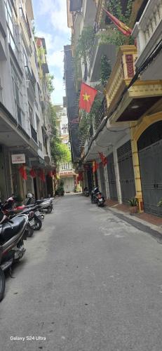 NHÀ PHỐ PHẠM TUẤN TÀI - PHÂN LÔ Ô TÔ QUA NHÀ - VỈA HÈ -  S=35M2 - MẶT TIỀN =3.4M - 5 TẦNG - 1