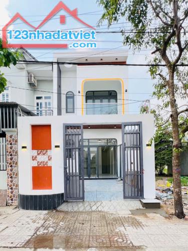 NHÀ MỘT TRỆT MỘT LẦU VỪA HOÀN THIỆN