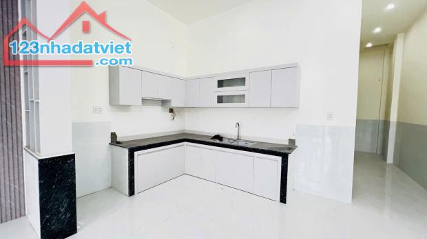 NHÀ MỘT TRỆT MỘT LẦU VỪA HOÀN THIỆN - 3