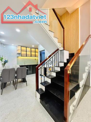 Hàng Ngộp Gò Vấp, 76m2 Giá 2tỷ788 Hẻm oto Bùi Quang Là, Gần Công viên Làng Hoa, Sổ riêng