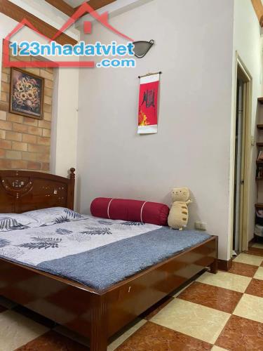 BÁN NHÀ :TÂY SƠN -ĐỐNG ĐA. +DT: 79M2 X 4T X 4.2M.   + - 2