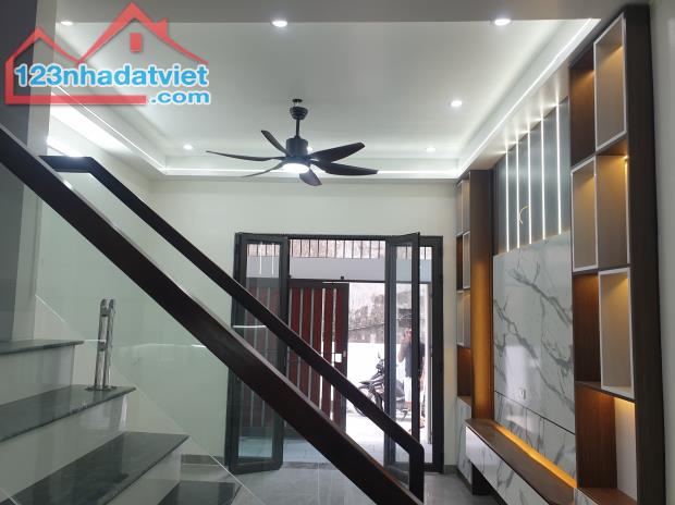 BÁN NHÀ ĐẸP 2.08 TỶ 3 TẦNG 45M2 ( ĐÔNG NAM ) NGÕ NGUYỄN TRÃI - 2
