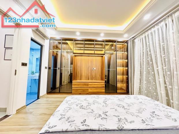 BÁN NHA MỚI. 5 TẦNG . 32 MÉT. TẶNG ĐẦY ĐỦ  NỘI THẤT. QUẬN CẦU GIẤY - 4