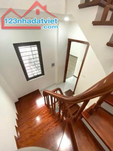 Cần bán nhà riêng 5 tầng chính chủ Lê Thanh Nghị giá 8.1 tỷ - 2
