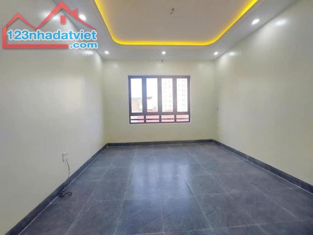 BÁN GẤP NHÀ VÕNG THỊ-TÂY HỒ, 35M,5T, 6,85 TỶ,NGÕ NÔNG RỘNG, GẦN HỒ TÂY - 2