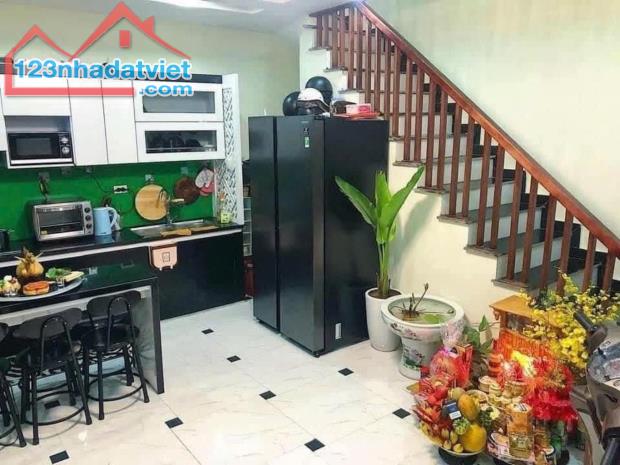 Bán nhà riêng phố Mễ Trì, 30m2 x 5 tầng, lô góc 2 mặt thoáng, giá nhỉnh 6 tỷ - 2