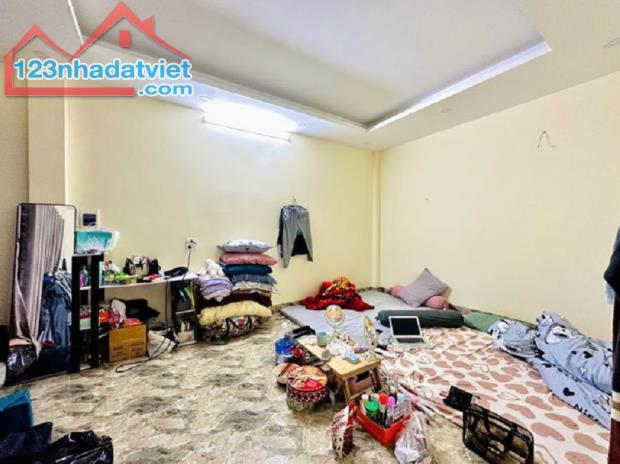 Bán nhà phố Nam Dư - Lĩnh Nam. DT 30m x 5 tầng. Ngõ rộng, ô tô đỗ cổng, sân riêng để xe - 4