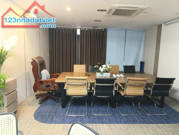 Bán tòa văn phòng mặt phố quận Ba Đình, giá 42 tỷ, 60m2, 9 tầng, mt 5.5m, vỉa hè rộng - 3