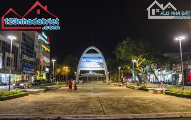 BÁN NHÀ ĐỒ CHIỂU NHÀ ĐẸP 1T2L NGAY CÔNG VIÊN ĐÔNG NAM GIÁ 16 TỶ - 1